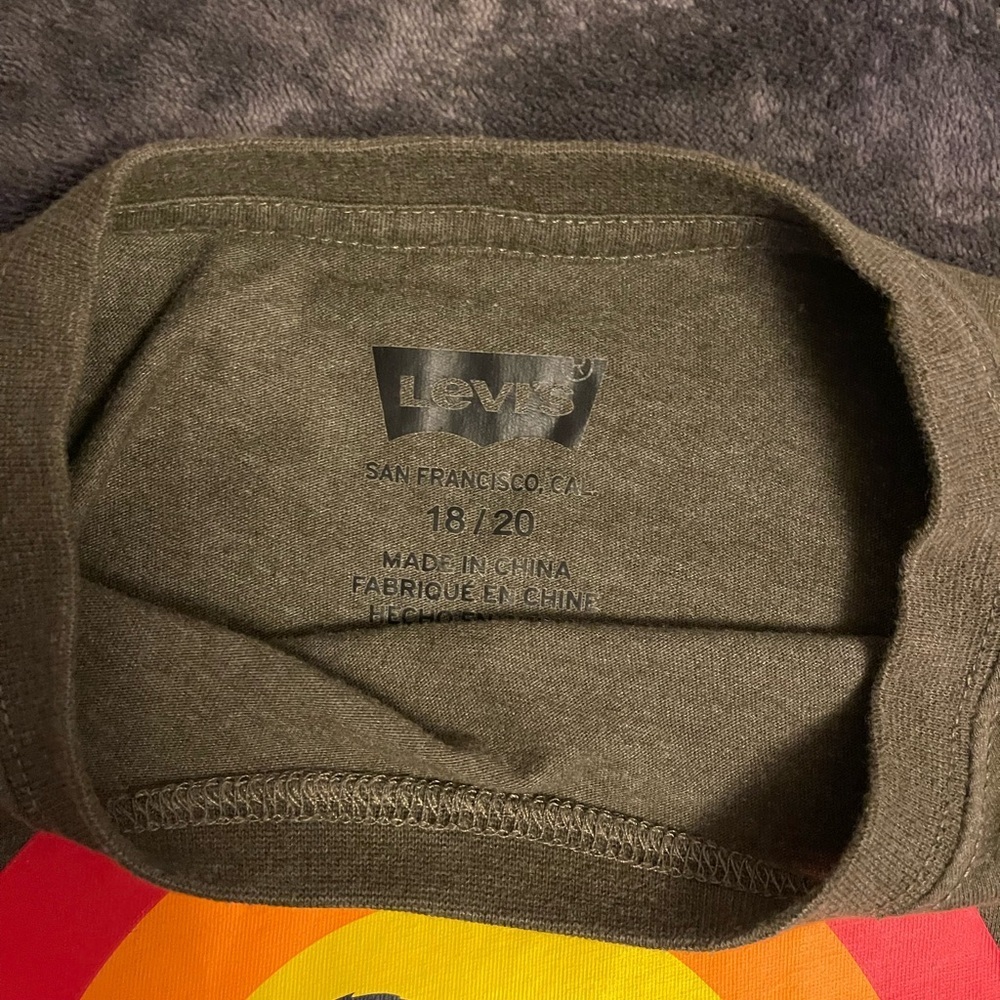 Signature by Levi Strauss Kids Olive T-Shirt with Bear Design - Picture 2 of 2